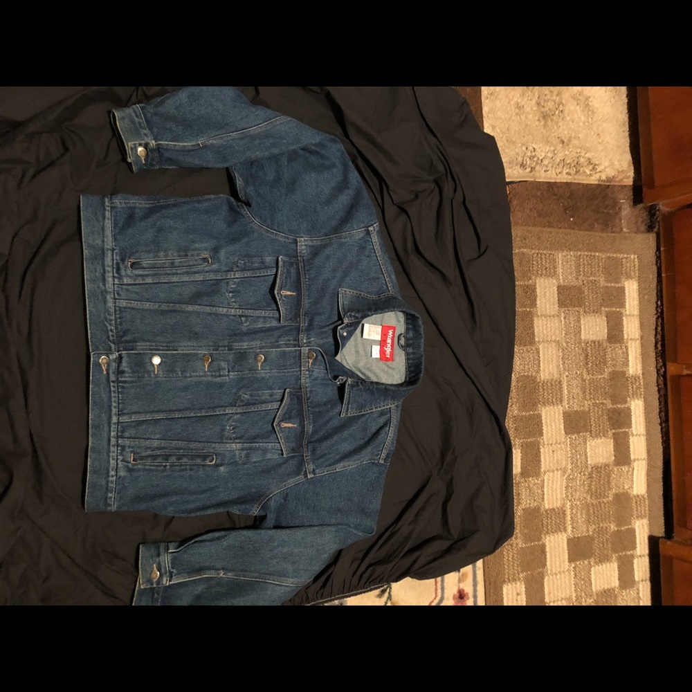 Awesome wrangler hero Jean jacket size men’s XL